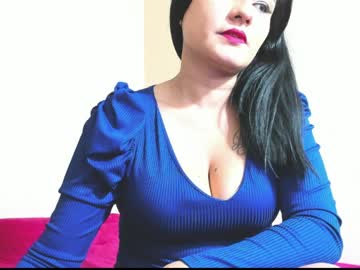 Nicolle_Gomes April 09, 2026