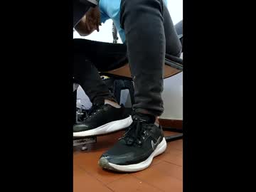 Waltherfeet_ April 24, 2026