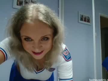 Sexyjennyeu June 01, 2026